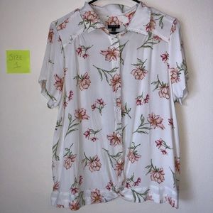 Torrid Blouse. Size 1/XL. Great condition